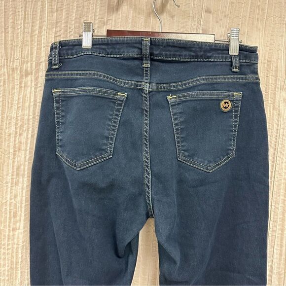 MK 10 IZZY SKINNY DARK WASH LIGHTWEIGHT 28” INSEAM JEANS - Picture 4 of 13